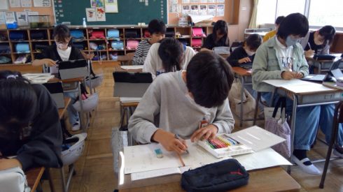 2025年05月12日10時00分33秒