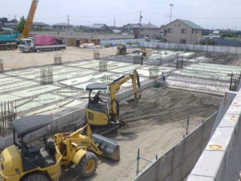 ③